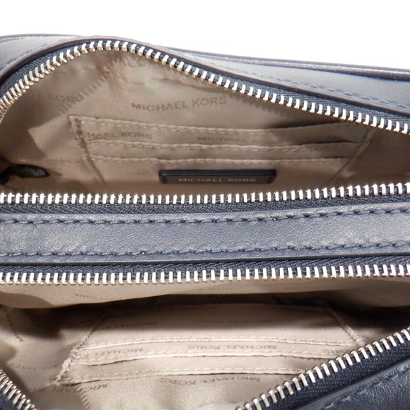 MICHAEL KORS Small Camera Bag Crossbody NWT - Picture 7 of 11